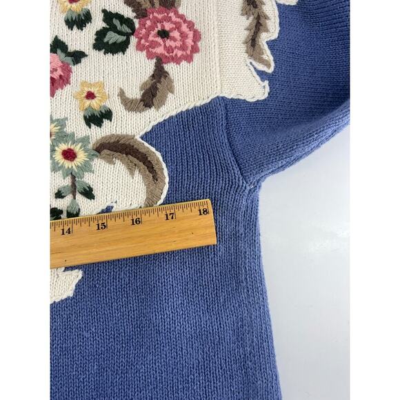 Vintage Ninon de Lenclos Sweater Women Small Light Blue Embroidery Floral Granny - Picture 6 of 9